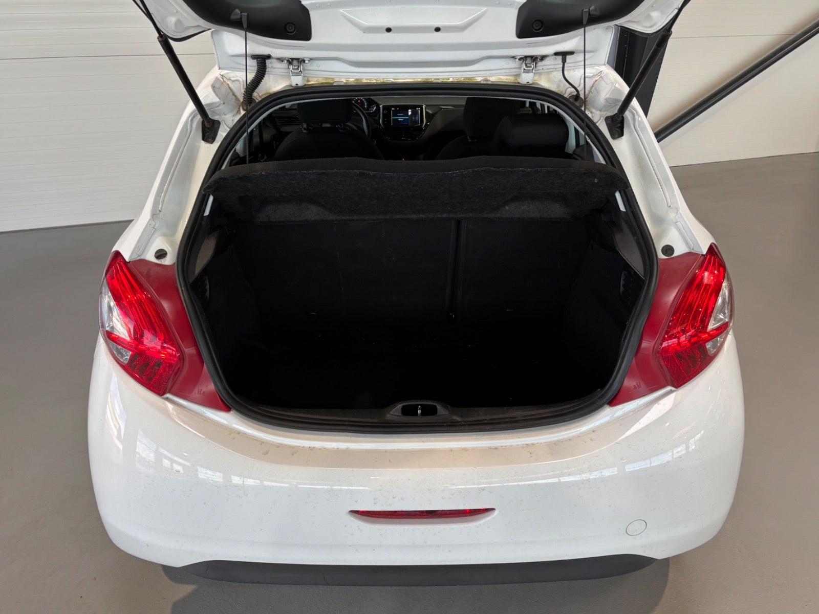 undefined Peugeot 208 fra 2014