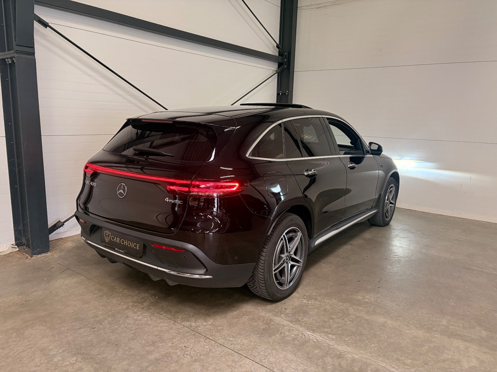 Sort Mercedes EQC400 fra 2021