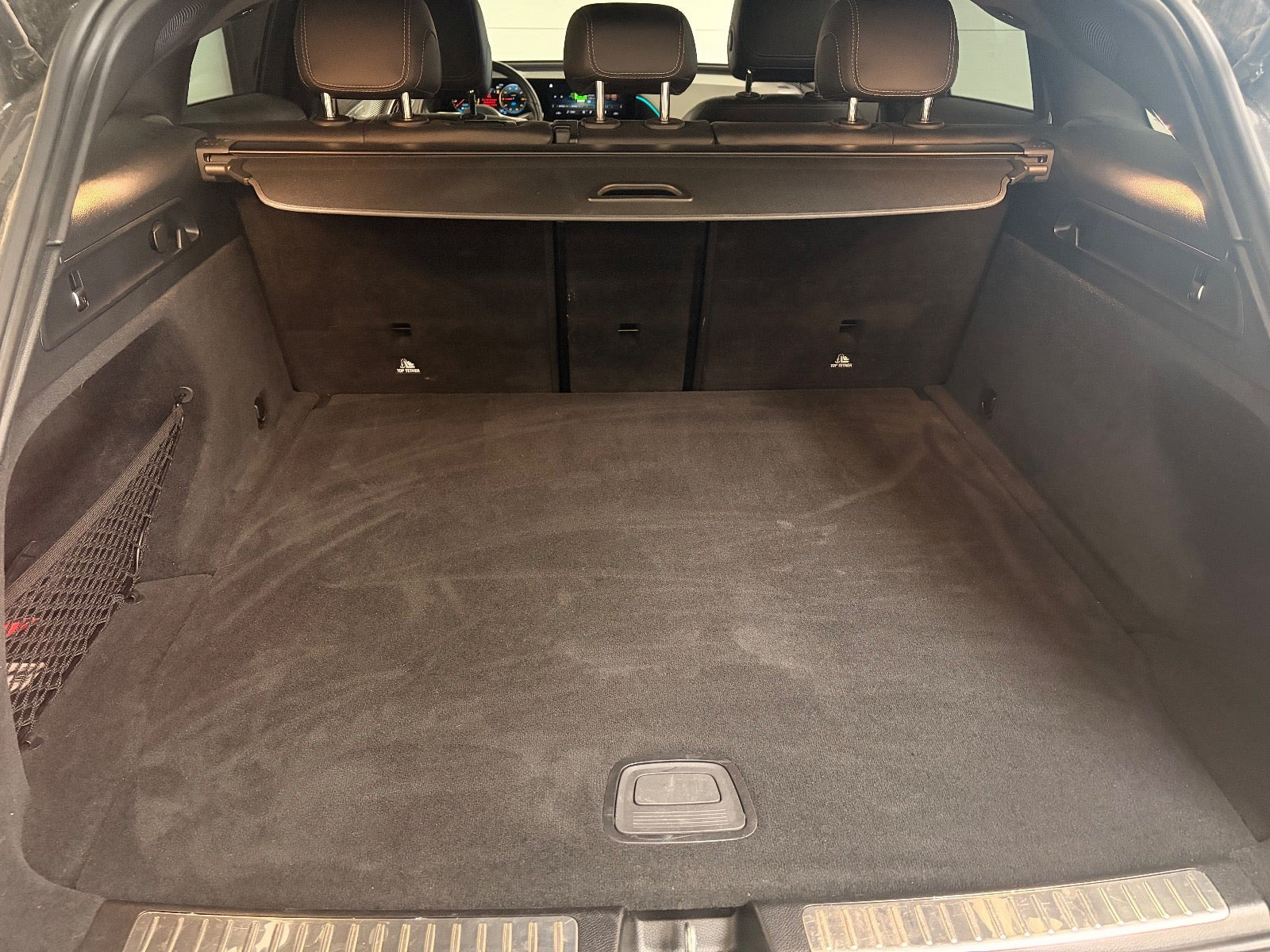 Sort Mercedes EQC400 fra 2021
