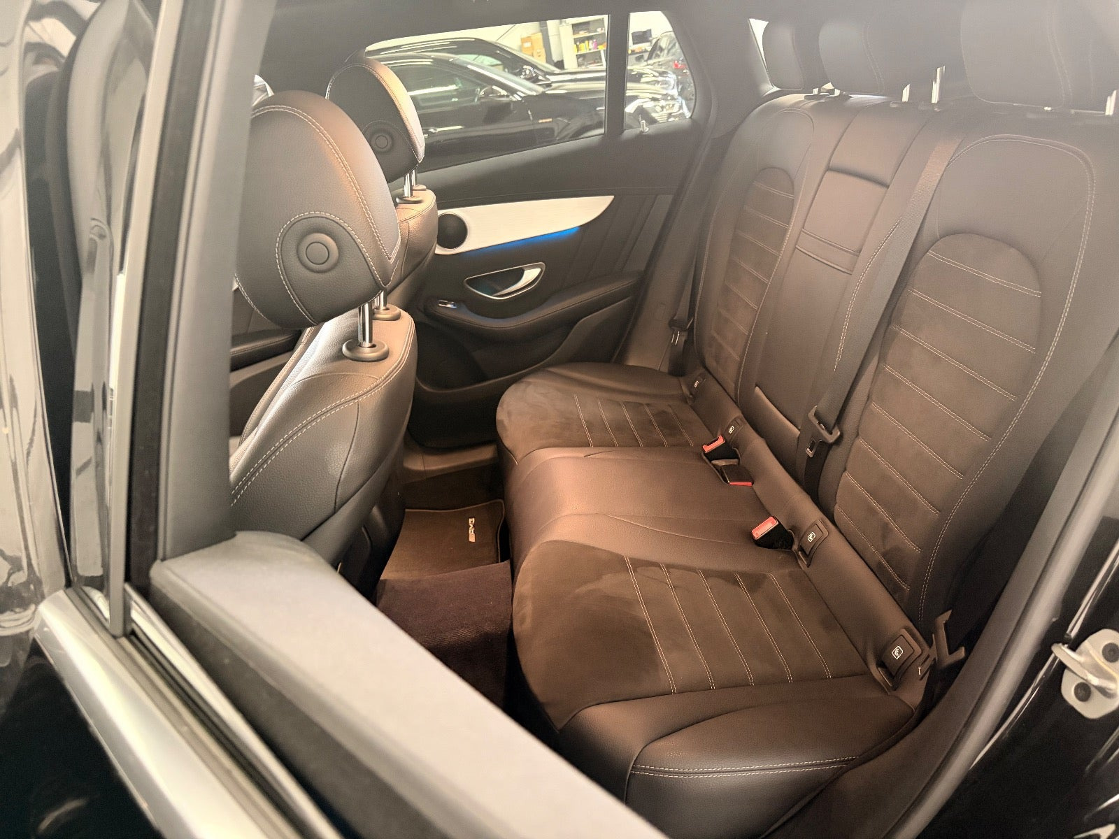 Sort Mercedes EQC400 fra 2021