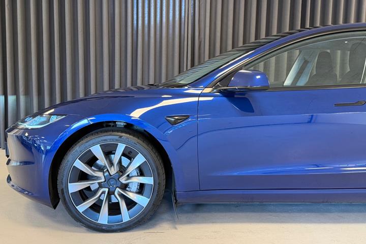 undefined Tesla Model 3 fra 2024