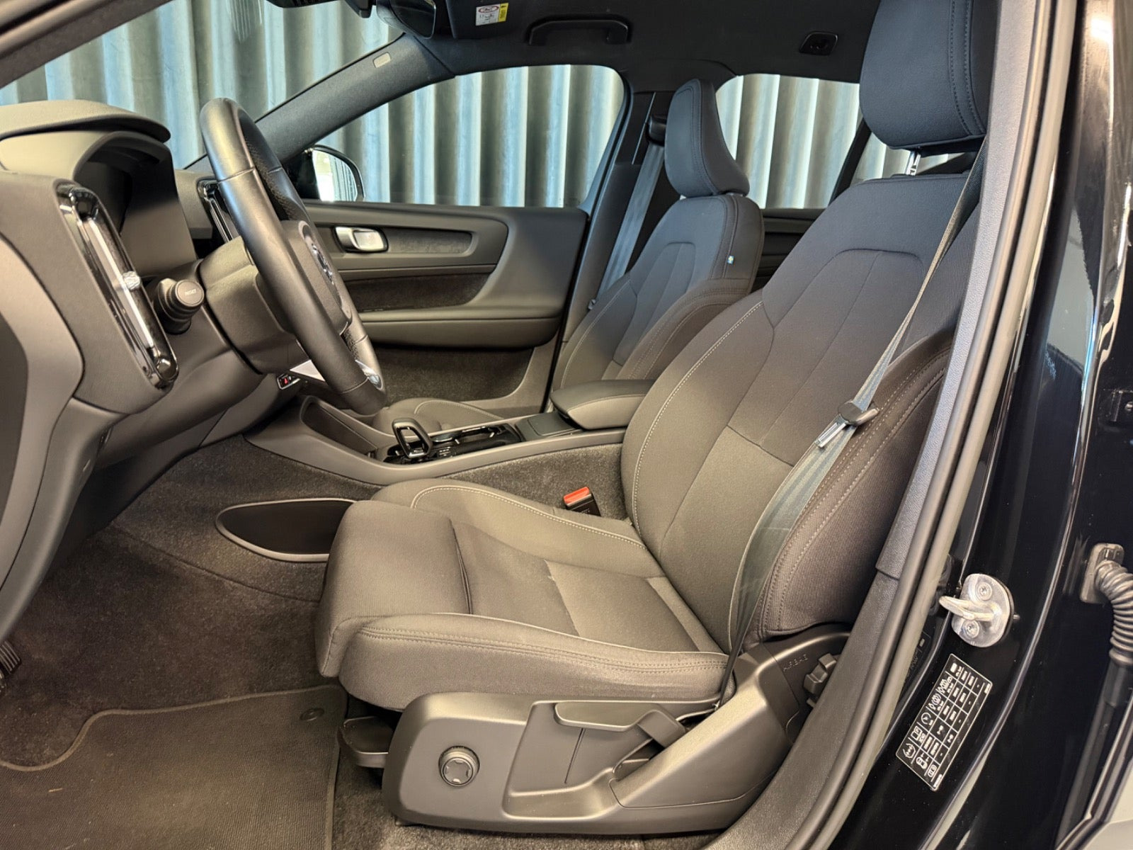 Sort Volvo XC40 fra 2023