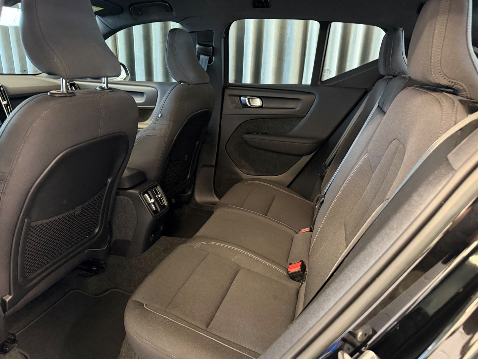Sort Volvo XC40 fra 2023
