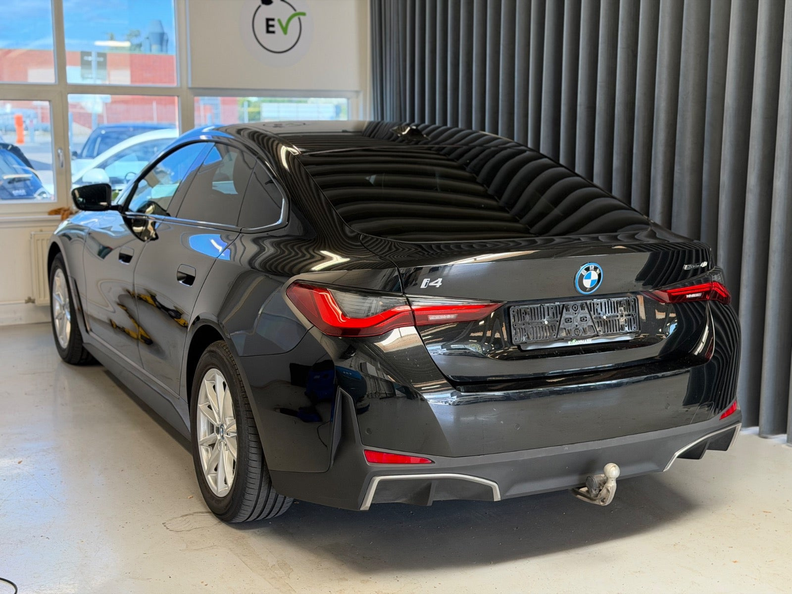 Sort BMW i4 fra 2023