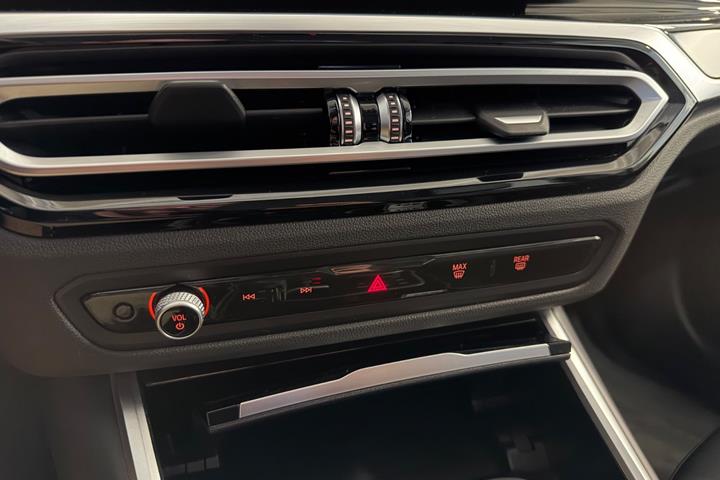 Sort BMW i4 fra 2023