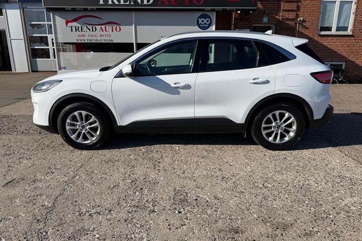 Hvid Ford Kuga fra 2021