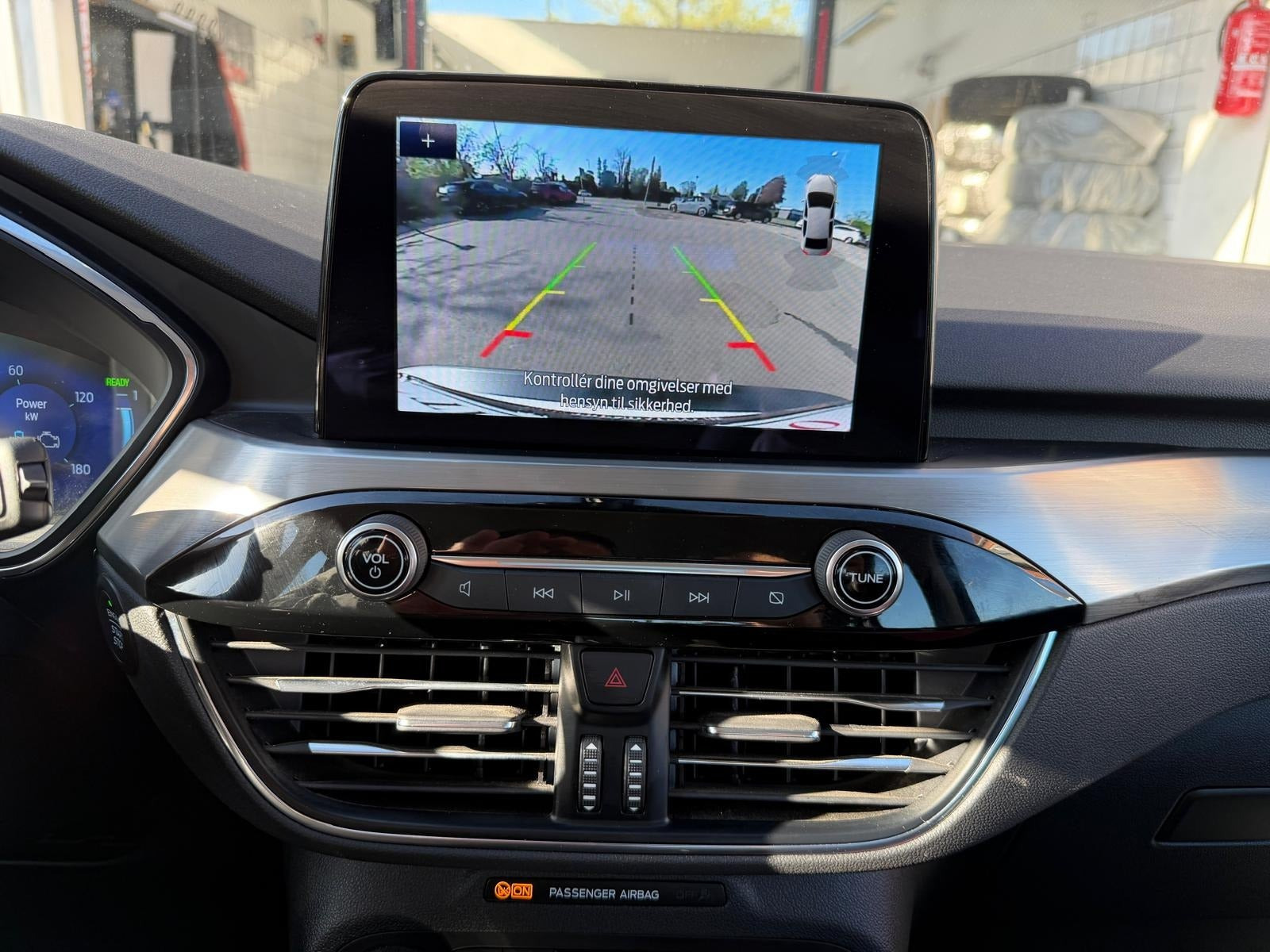 Hvid Ford Kuga fra 2021