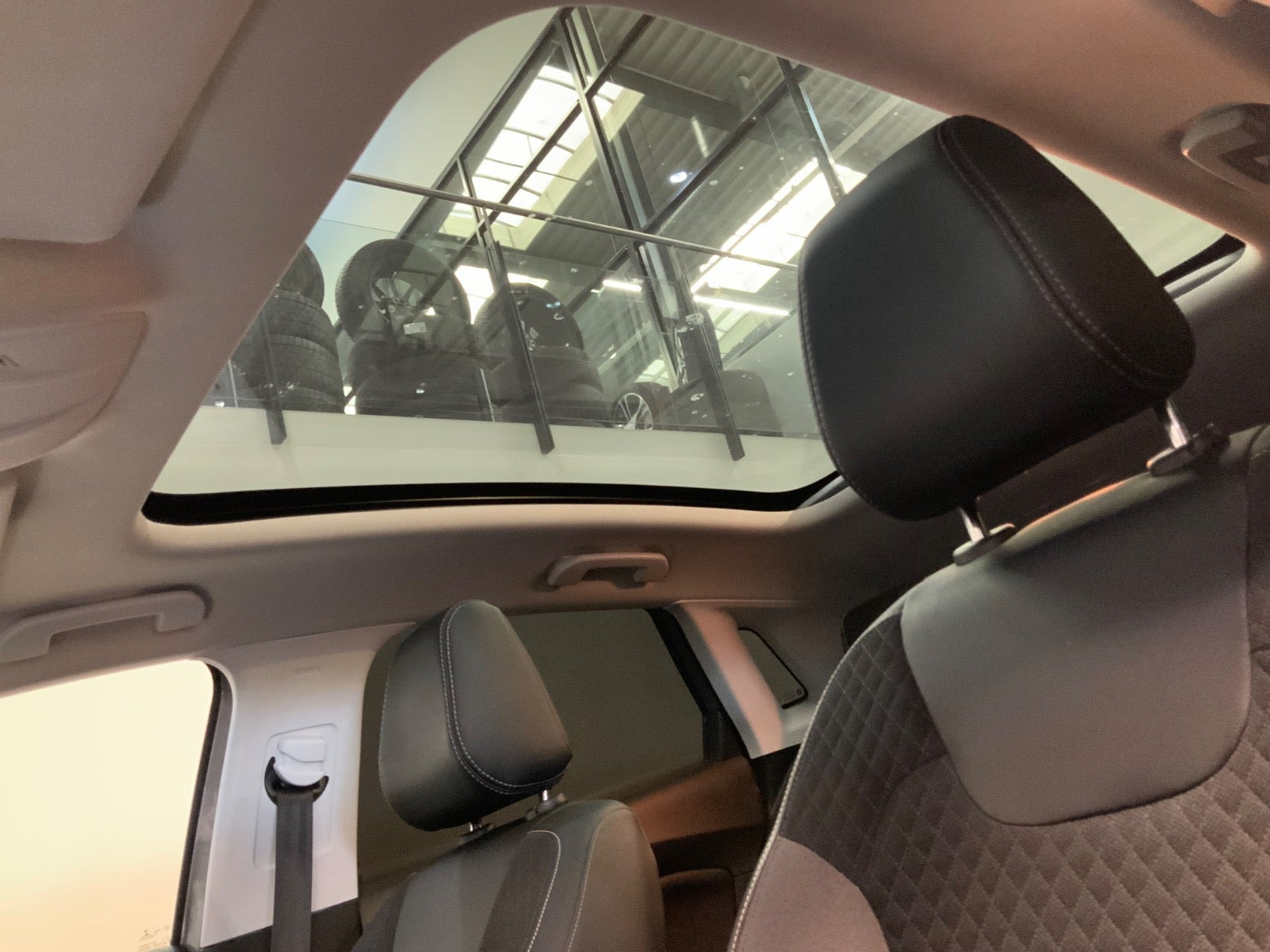 Grå Opel Grandland X fra 2020