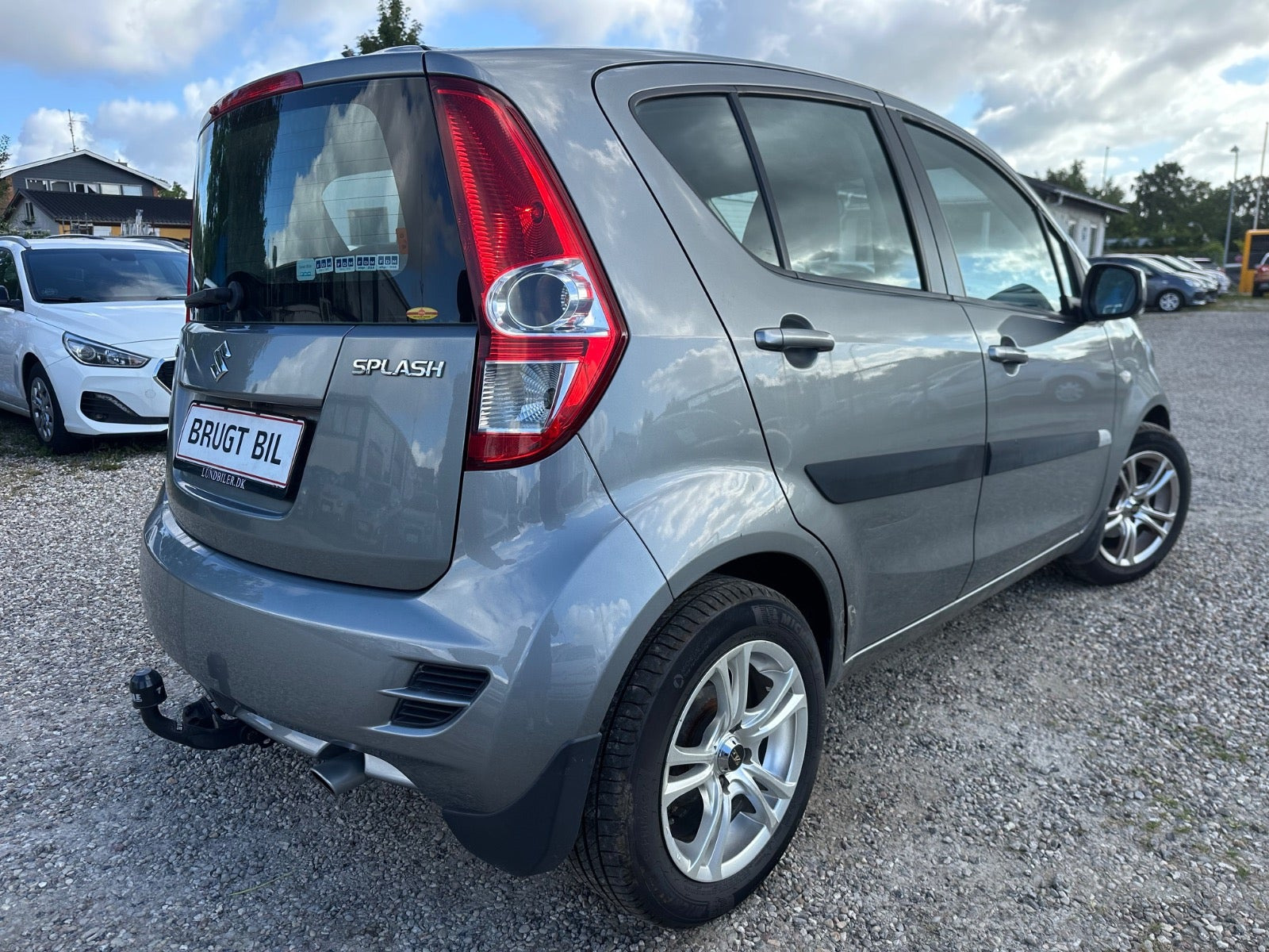 Grå Suzuki Splash fra 2012