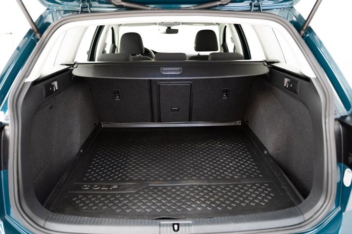 Grøn VW Golf VII fra 2018