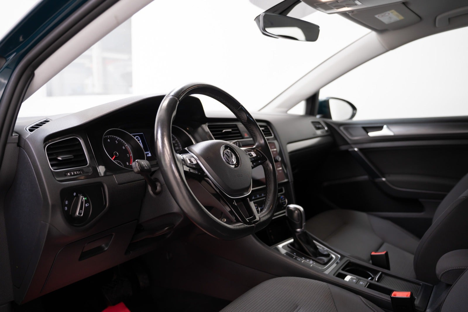 Grøn VW Golf VII fra 2018