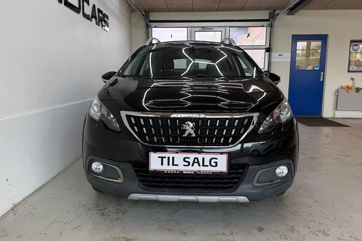 Sort Peugeot 2008 fra 2017