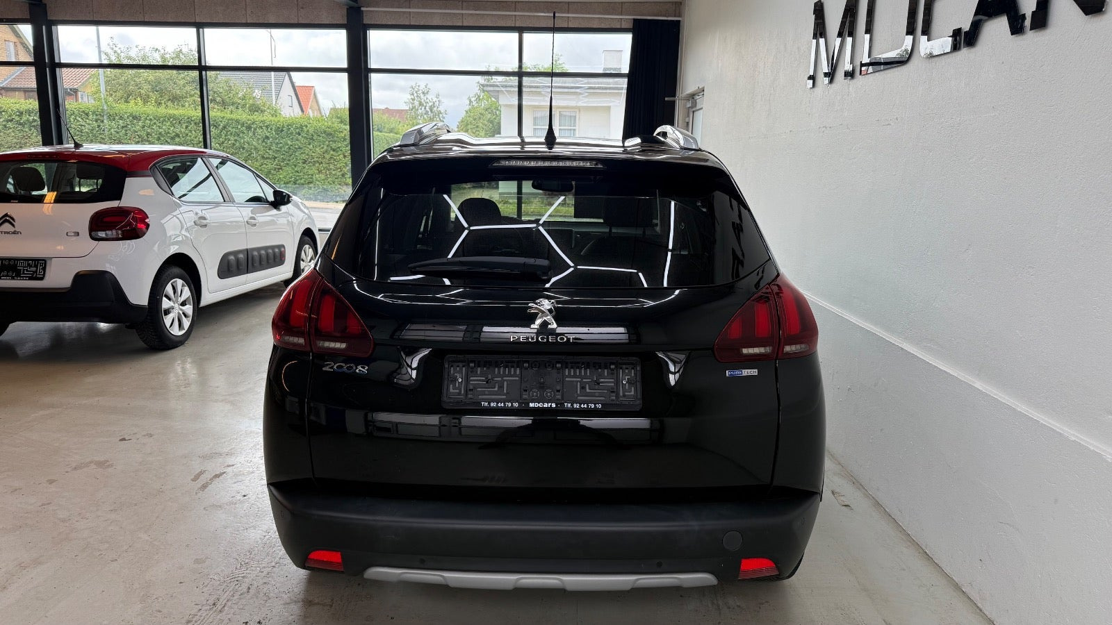 Sort Peugeot 2008 fra 2017