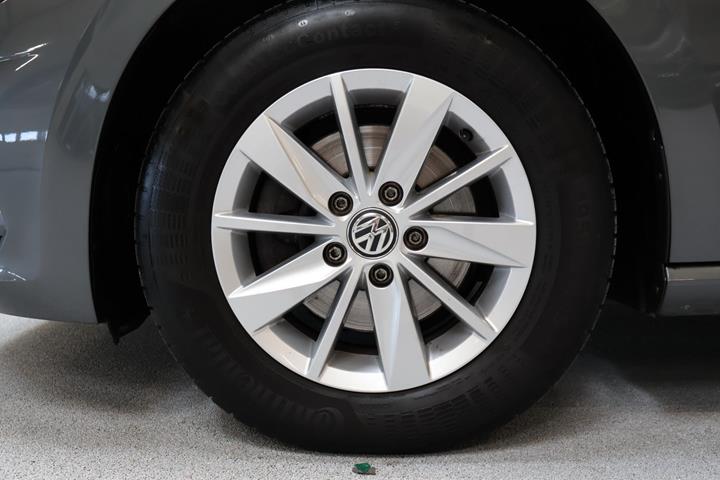 Grå VW Golf Sportsvan fra 2019