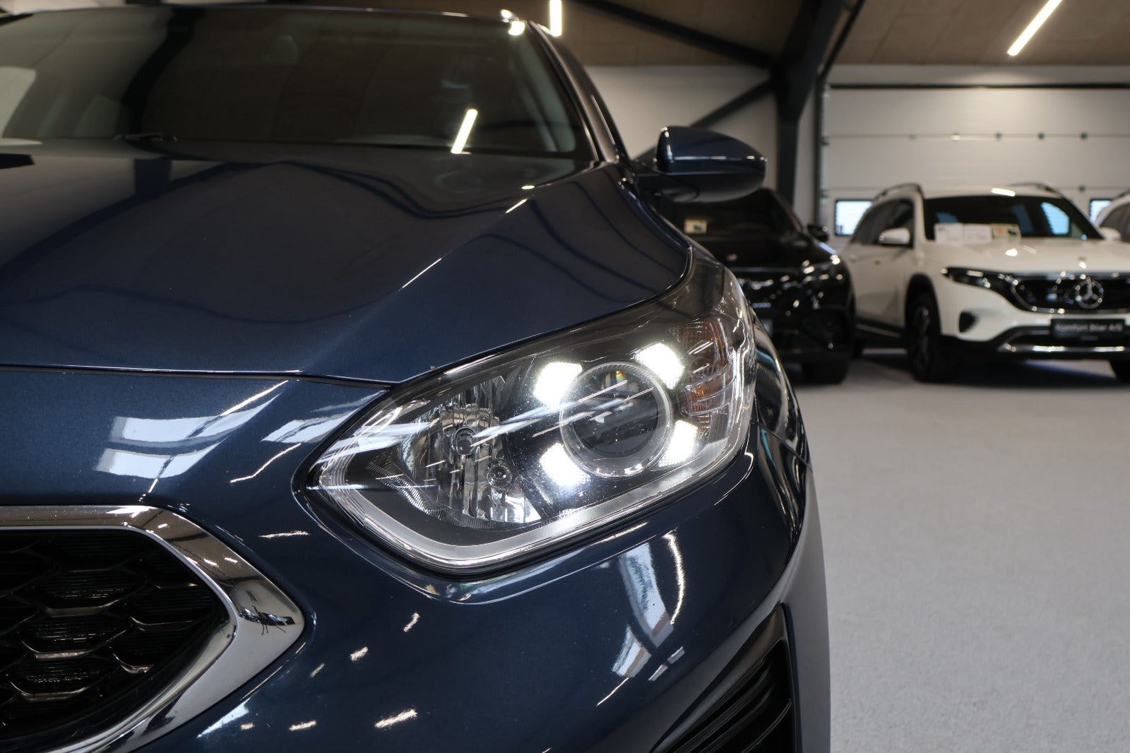 Blå Kia Ceed fra 2020