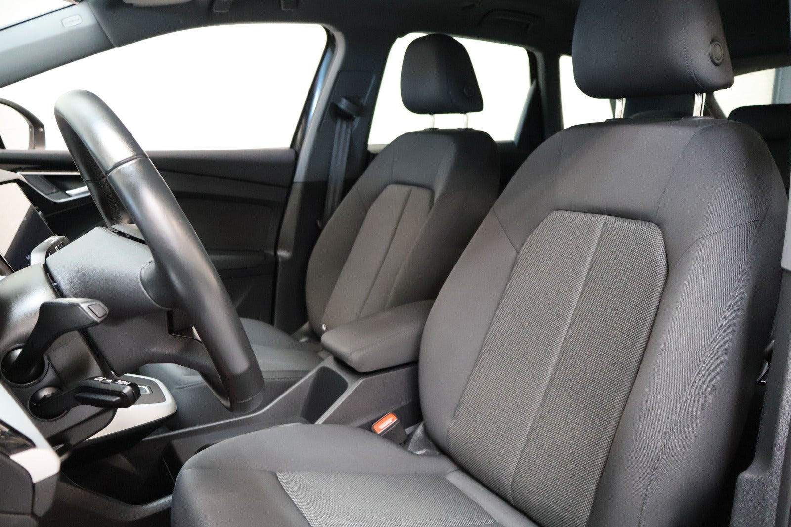 Sort Audi Q4 e-tron fra 2024