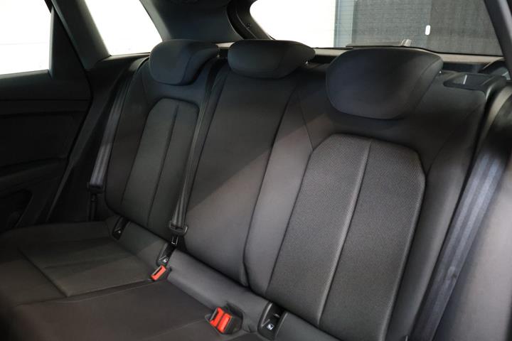 Sort Audi Q4 e-tron fra 2024