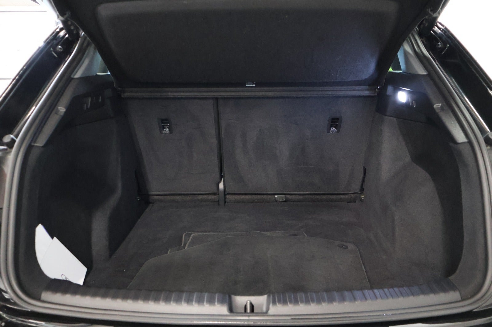 Sort Audi Q4 e-tron fra 2024
