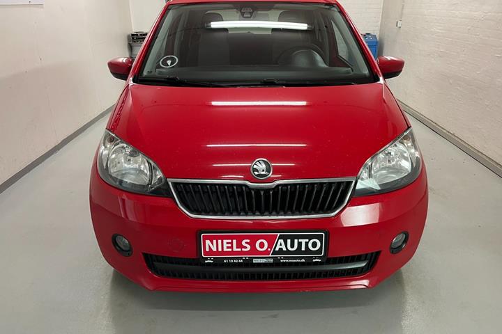Rød Skoda Citigo fra 2013