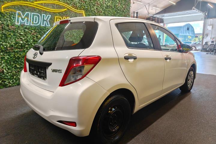 undefined Toyota Yaris fra 2011