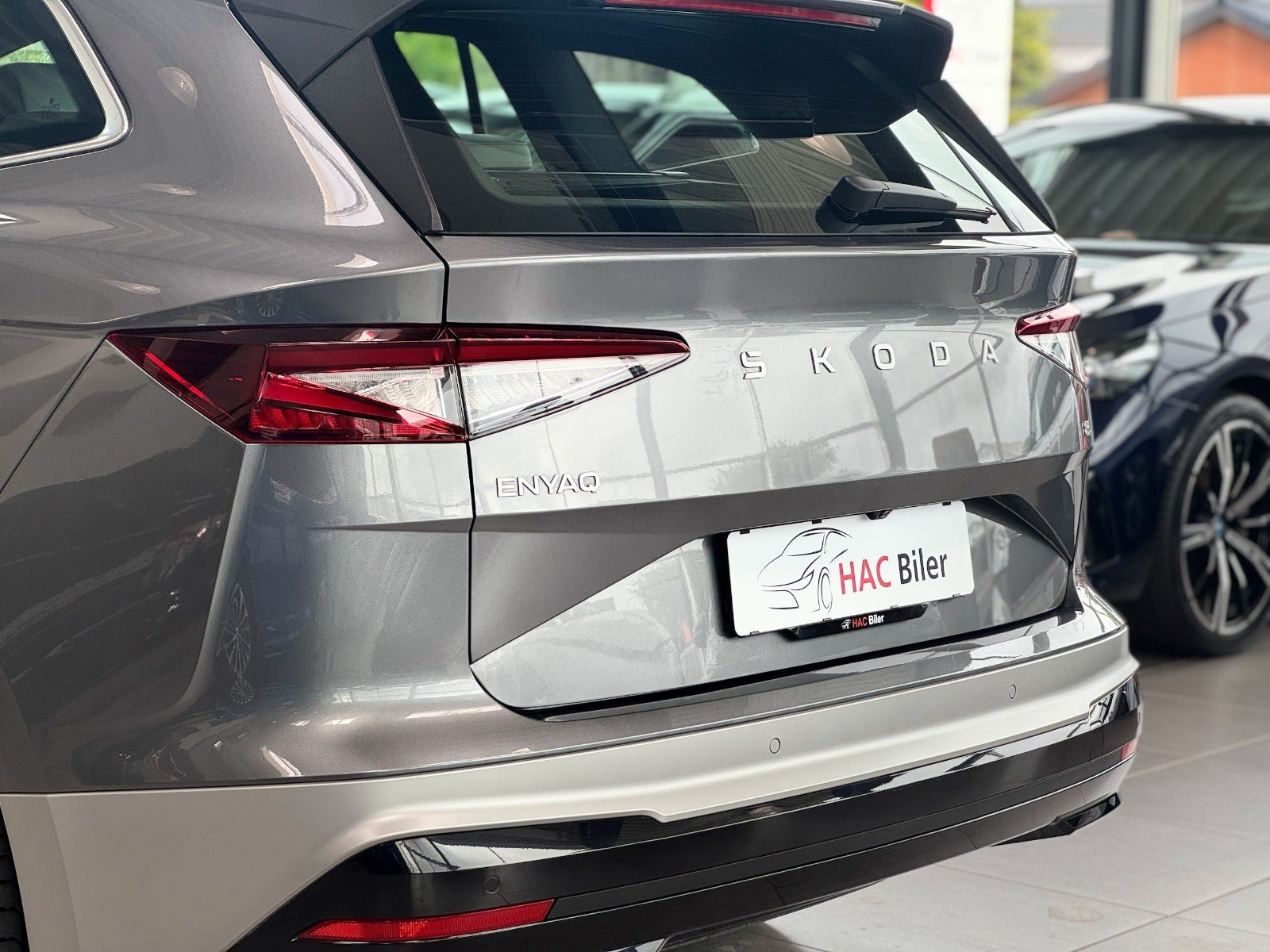Grå Skoda Enyaq fra 2026