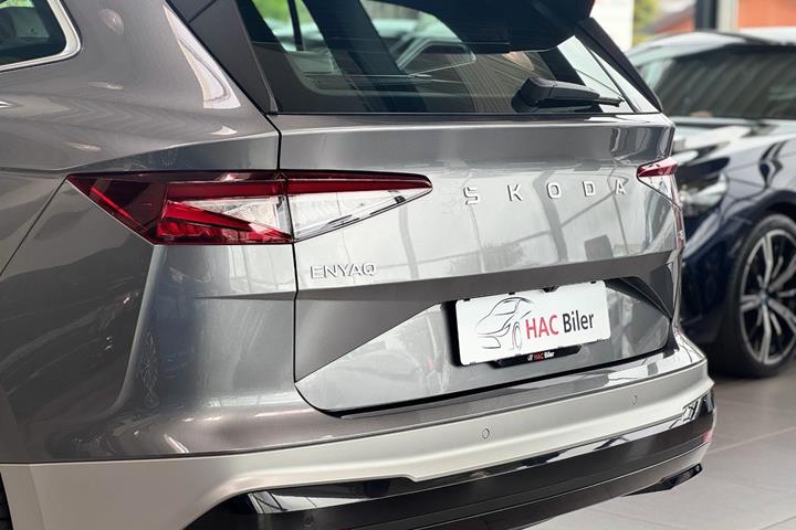 Grå Skoda Enyaq fra 2026
