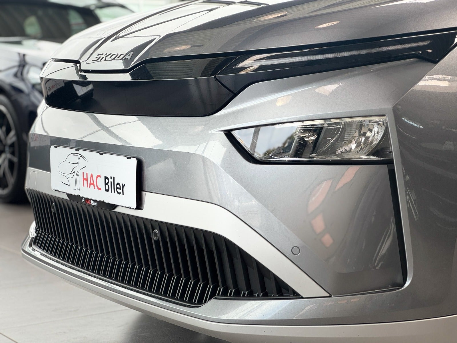 Grå Skoda Enyaq fra 2026