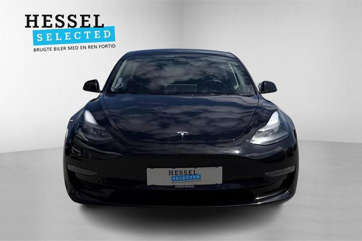 Sort Tesla Model 3 fra 2023