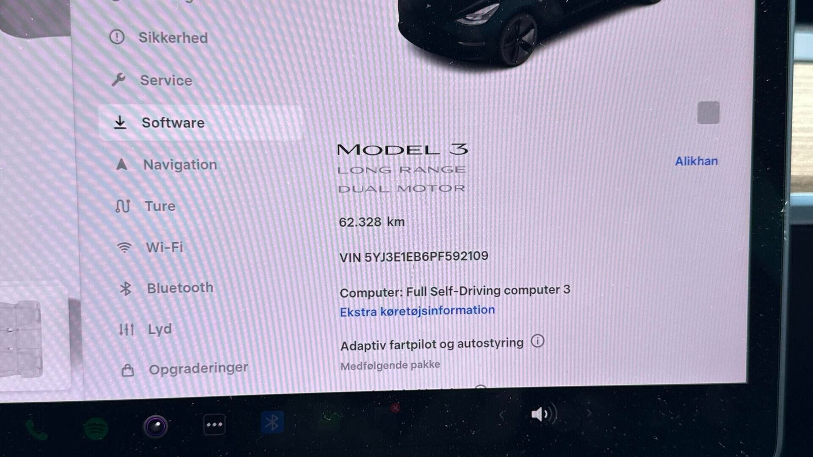 Sort Tesla Model 3 fra 2023