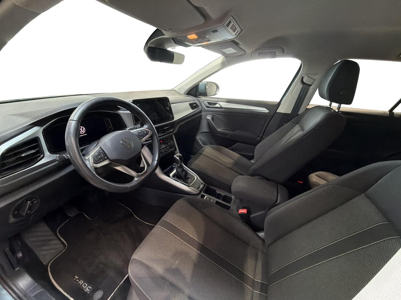 Blå VW T-Roc fra 2023