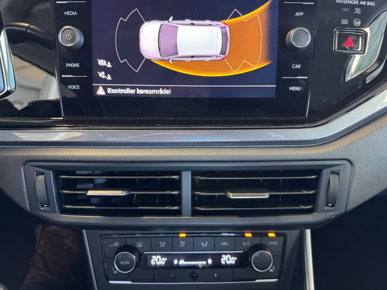Grå VW Polo fra 2021