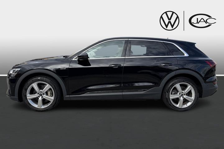 Sort Audi e-tron fra 2021