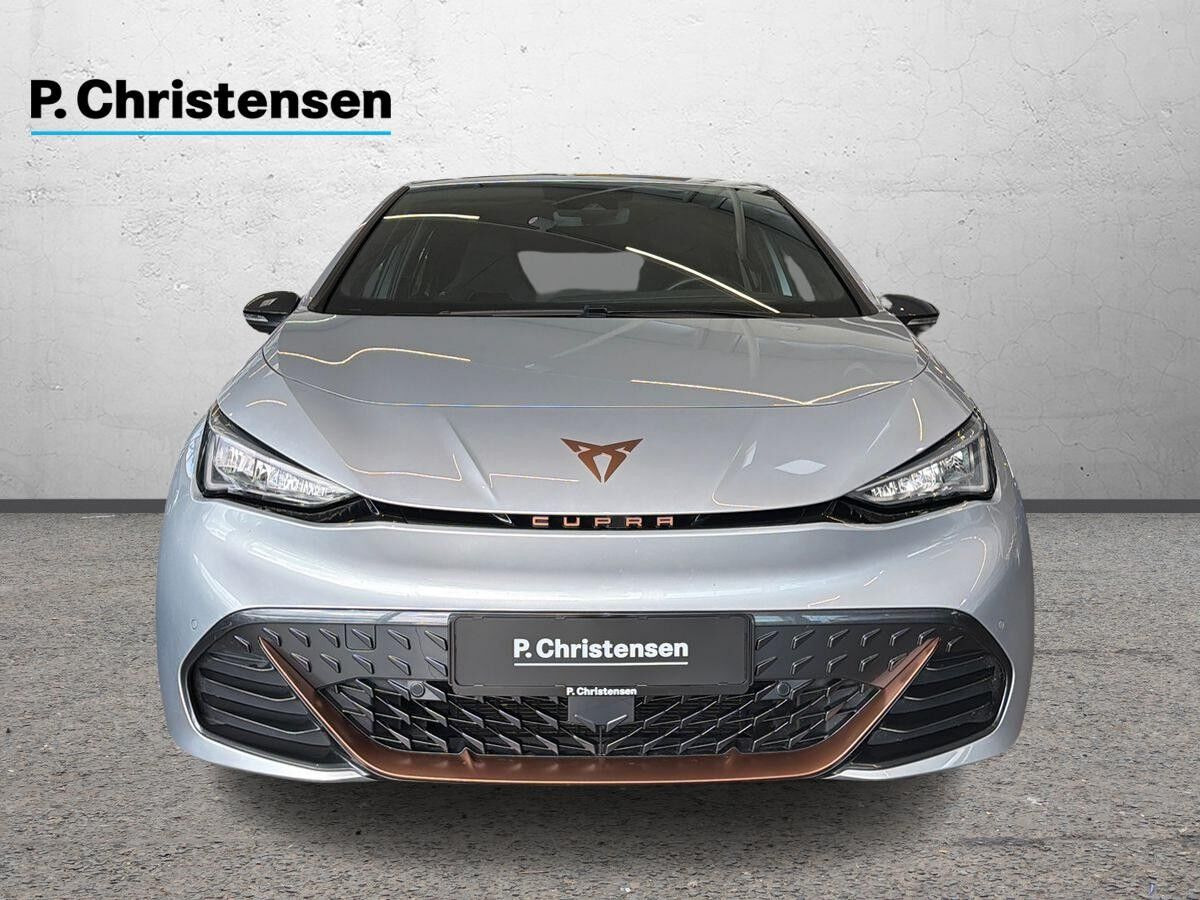 Sølv Cupra Born fra 2024