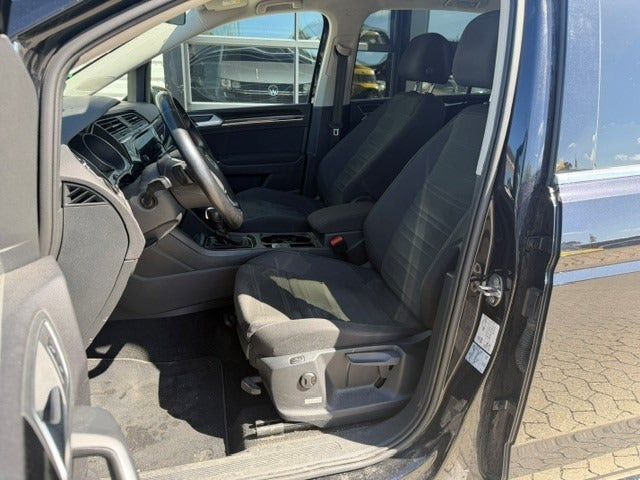 Sort VW Touran fra 2020