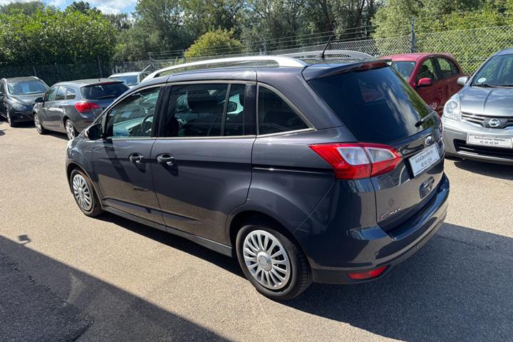 Grå Ford Grand C-Max fra 2012