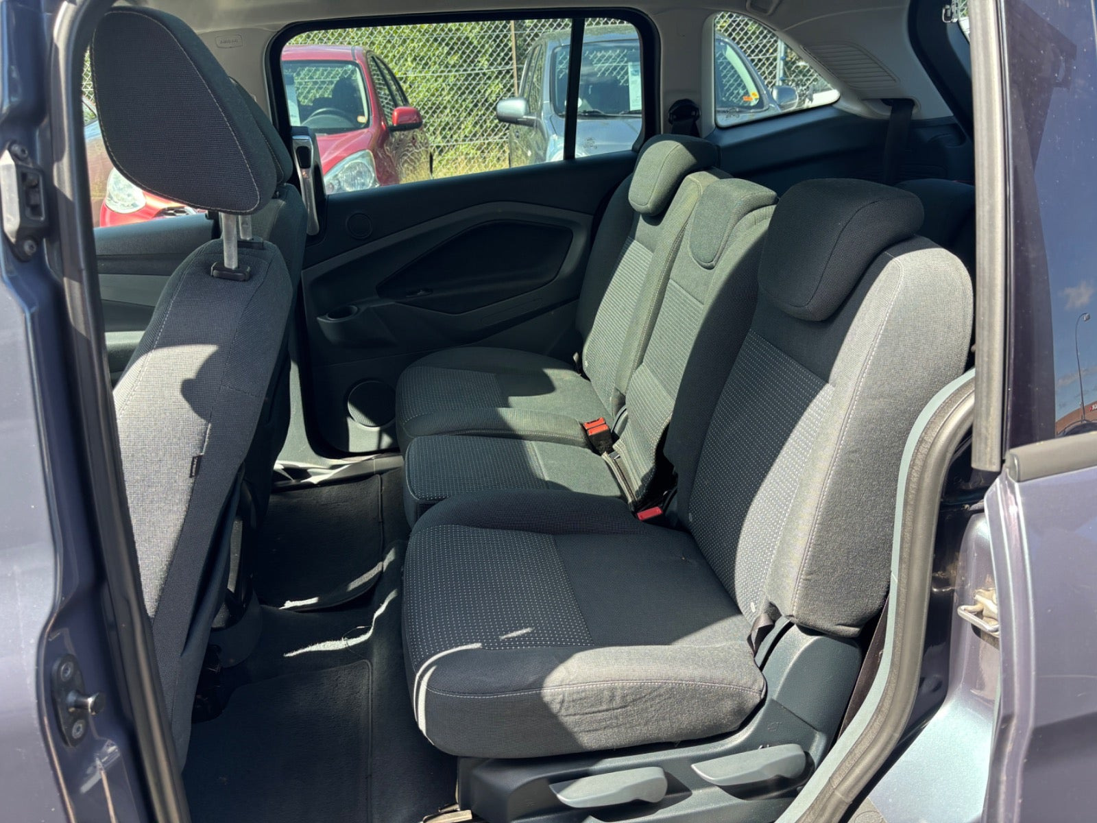 Grå Ford Grand C-Max fra 2012