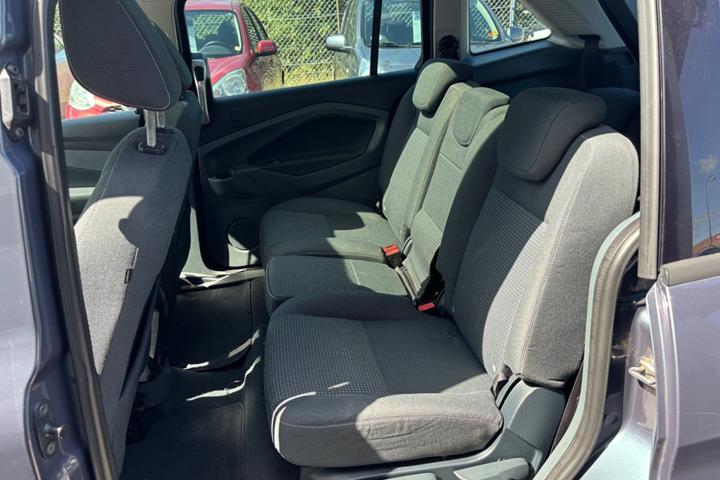 Grå Ford Grand C-Max fra 2012