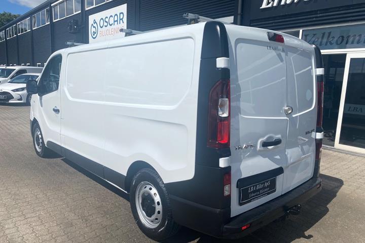 Hvid Renault Trafic T29 fra 2021