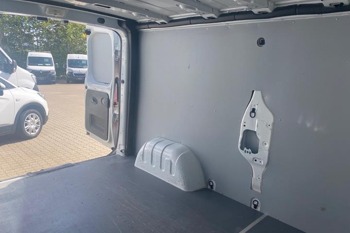 Hvid Renault Trafic T29 fra 2021