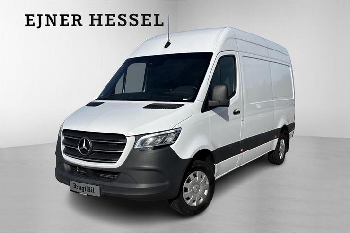 Hvid Mercedes Sprinter 317 fra 2023