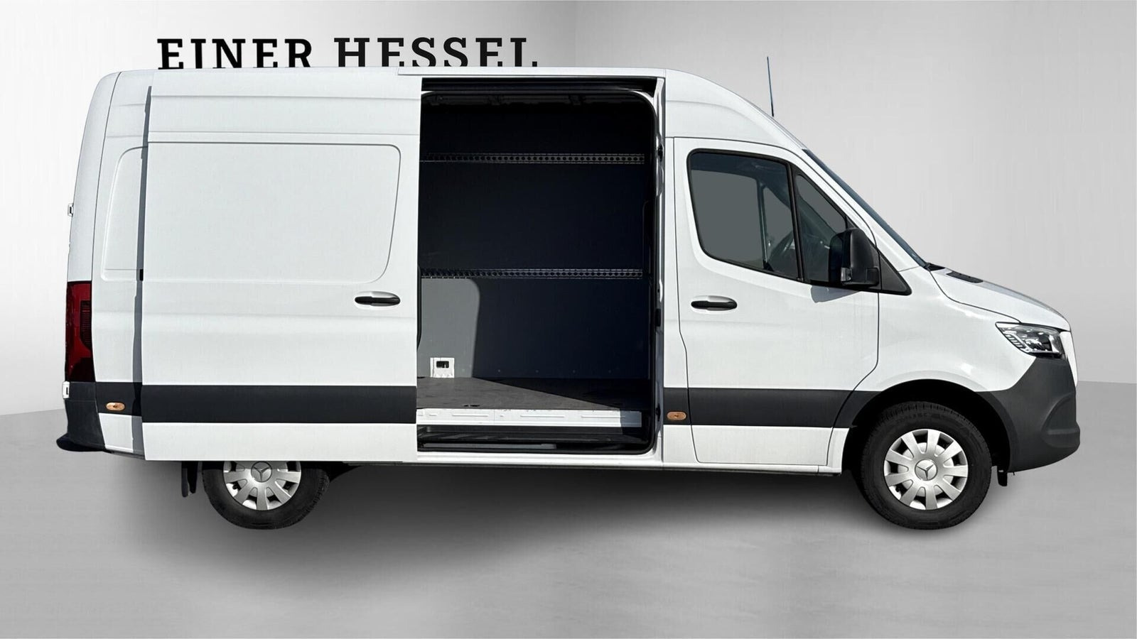 Hvid Mercedes Sprinter 317 fra 2023