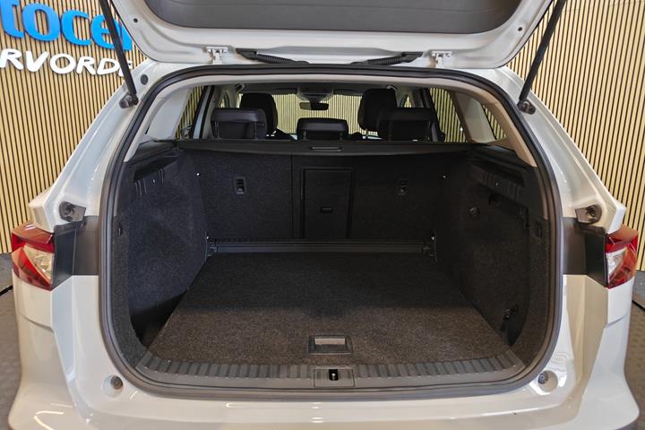 Hvid Skoda Enyaq fra 2022