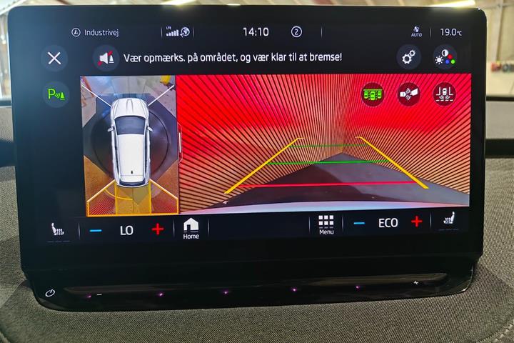 Hvid Skoda Enyaq fra 2022