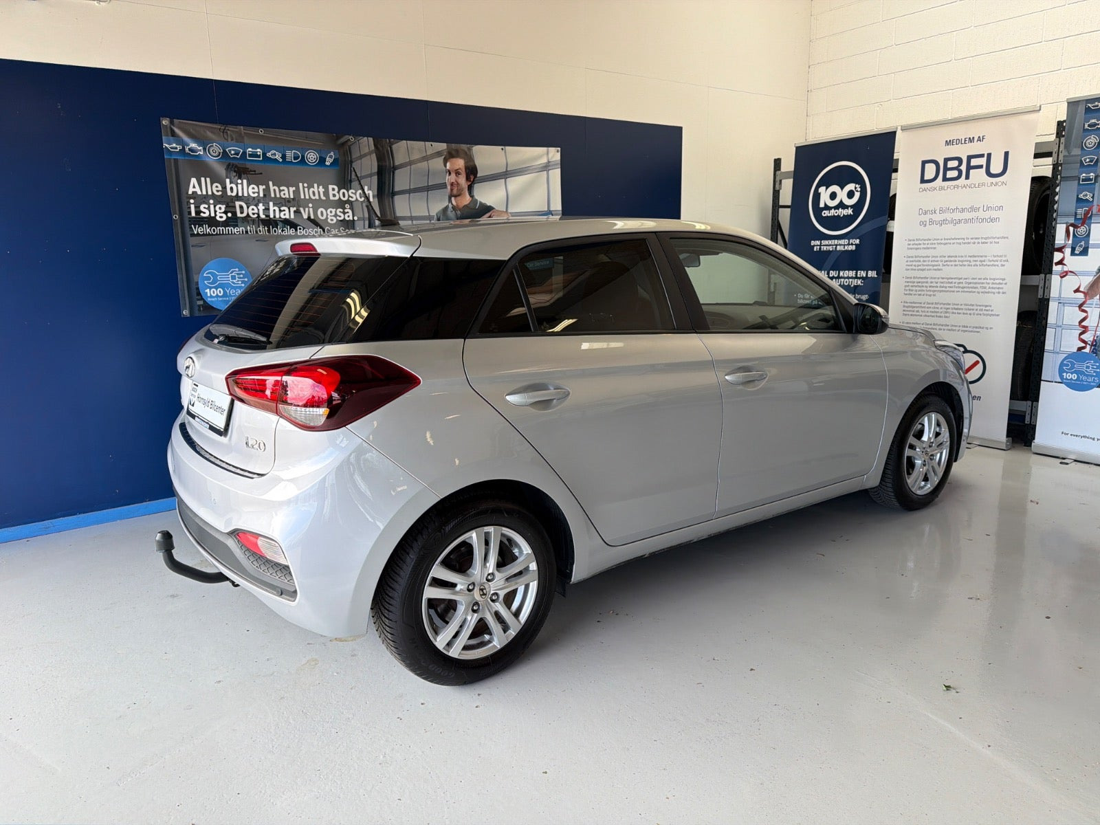 Sølv Hyundai i20 fra 2018