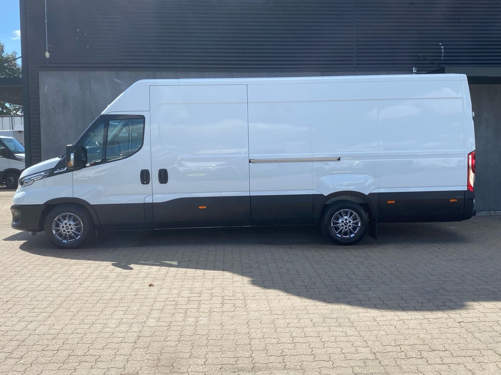 Hvid Iveco Daily fra 2024