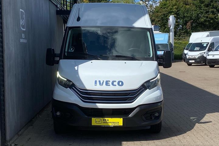 Hvid Iveco Daily fra 2024