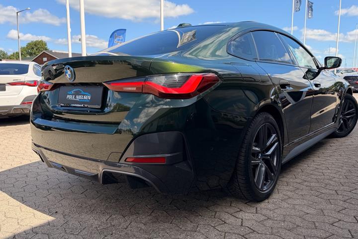 Grøn BMW i4 fra 2022