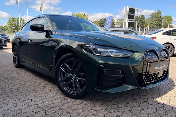 Grøn BMW i4 fra 2022