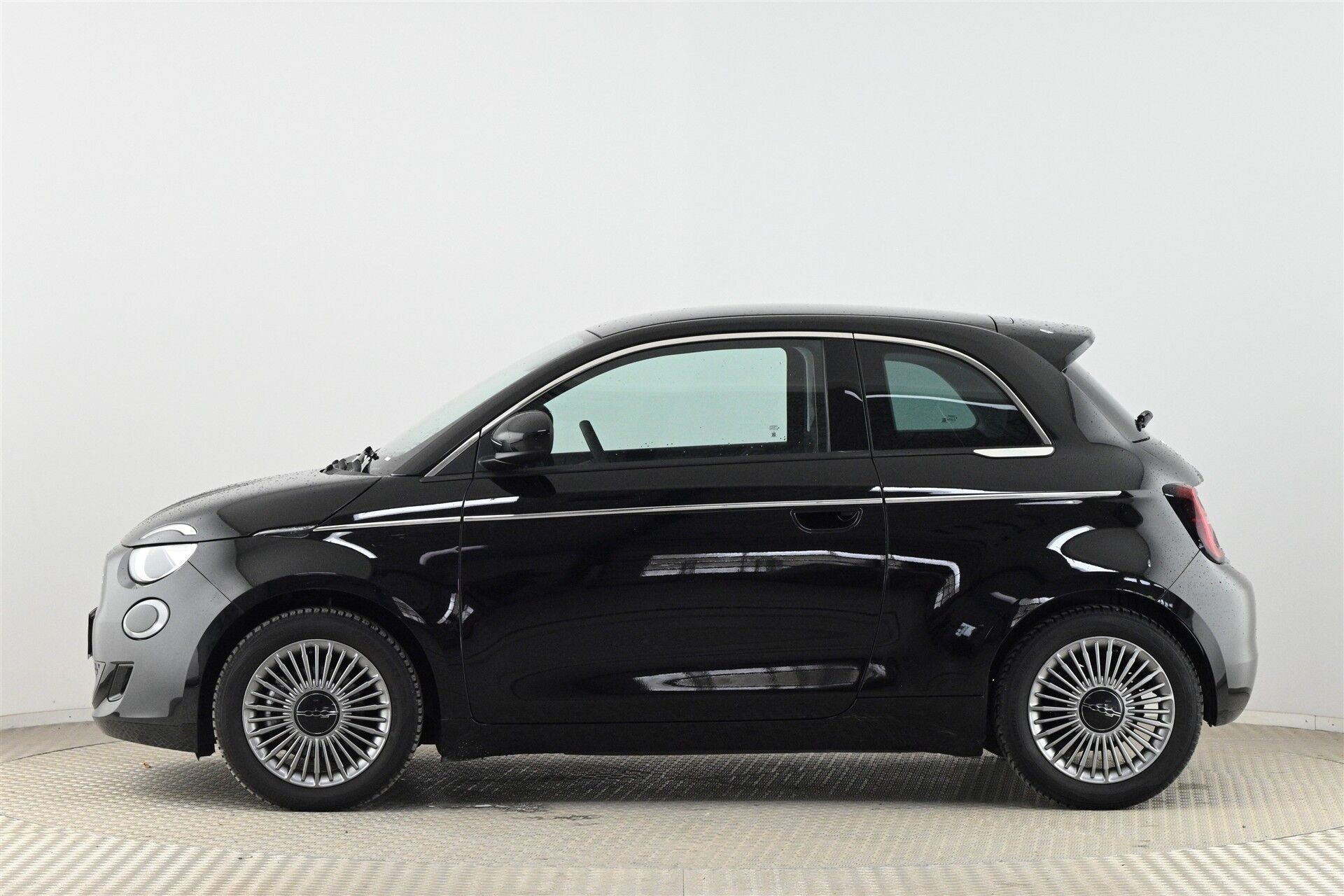 Sort Fiat 500e fra 2023