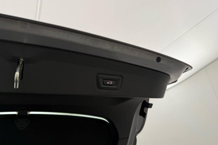 Grå BMW i4 fra 2022